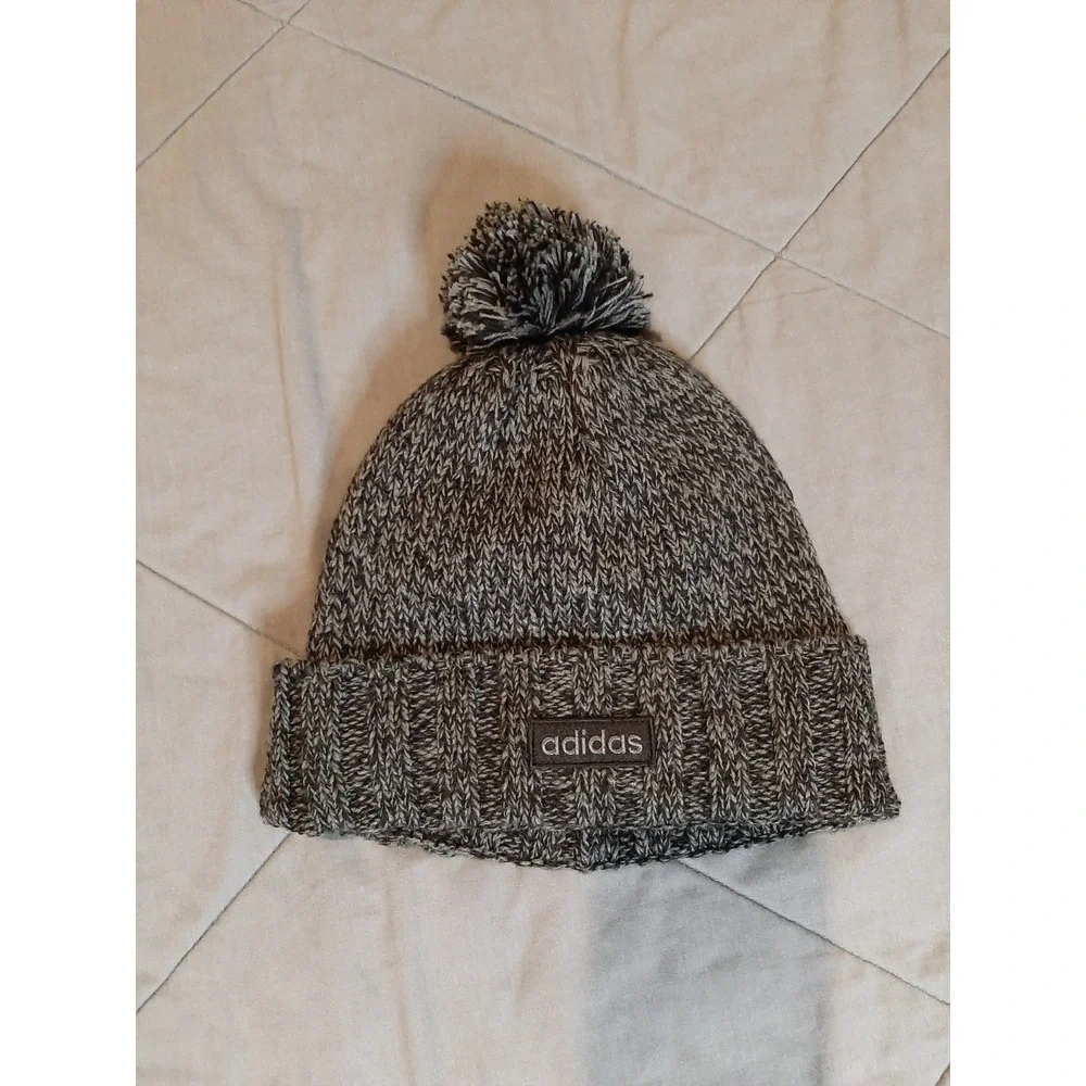 Adidas Beanie Unisex One‎ Size Gray Pom Pom Knit Winter Warm Acrylic